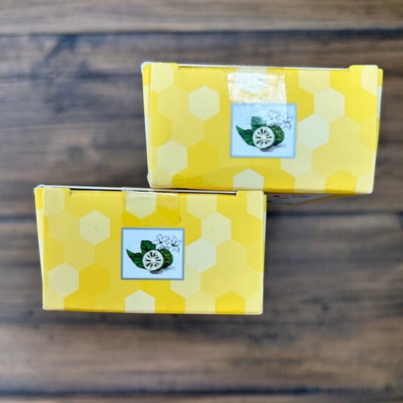 Burt's Bees BB Cream Light Medium Tinted Moisturizer SPF 15 Exp 3/25 LOT of 2 - Picture 4 of 7